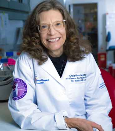 Dr. Christine Metz